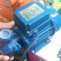 پمپ آب نیم اسب ایتالیایی پمپاژ۳۰متری رفع فشارپایین|مصالح و تجهیزات ساختمان|بروجرد, |دیوار