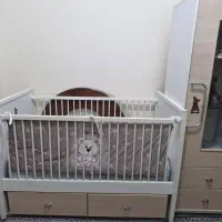 سرویس سیمونی تخت، کمد و ویترینی کودک برند آپادانا