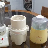 سه عدد چرخ گوشت ومخلوط کن