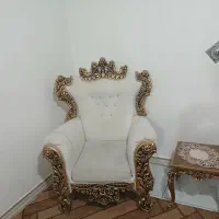 مبل چوبی در حد نو