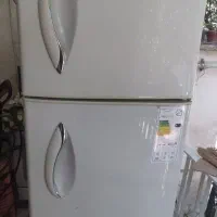 یخچال فریزر در حد نو