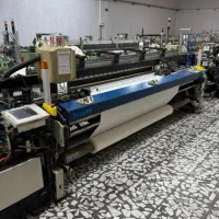 کارگر بافنده و ساده پرانرژی تمام وقت