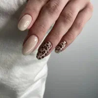 کاشت ناخن|خدمات آرایشگری و زیبایی|سنندج, |دیوار