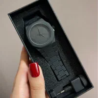 ساعت کربنی ۵۵۰ با تنظیم بندو جعبه