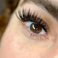 خدمات کاشت مژه تا ۵۰٪ تخفیف