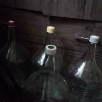 چهارعددشیشه|ظروف نگهدارنده، پلاستیکی، یک‌بارمصرف|شفت, |دیوار