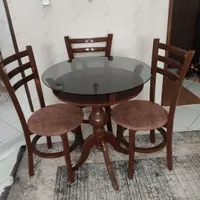 میز ناهار خوری ۳ نفره تمام چوب تمیز