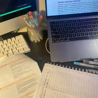 ساخت پاورپوینت تا صفحهآرایی ونوشتنه پایاننامه