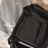 دو عدد کیف لپ‌تاپ بنتون|کیف، کفش، کمربند|تهران, تهرانپارس شرقی|دیوار