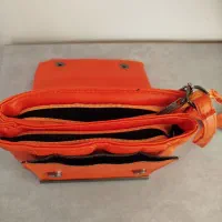 کیف اسپرت|کیف، کفش، کمربند|باوله, |دیوار