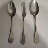 دوعدد قاشق ویک چنگال متعلق به کشتی غرق شده پیکان|کلکسیون اشیاء عتیقه|تهران, سوهانک|دیوار