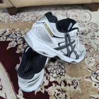 کتونی آسیکس GEL سفید چرم و توری سایز 44|کیف، کفش، کمربند|رشت, باهنر|دیوار