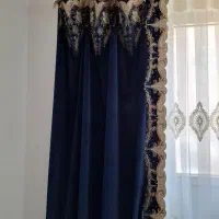 دکور پرده مخمل دو عدد آبی درباری درحد نو|پرده، رانر، رومیزی|شاهین‌شهر, مسکن مهر|دیوار