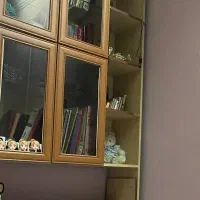 دو عدد تخت یک نفره با ویترین بالای تخت و میزتحریر|تخت و سرویس خواب|رشت, استقامت ۱|دیوار