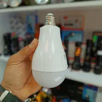 چراغ و لامپ شارژی هلدوری اضطراری ۲۰ وات