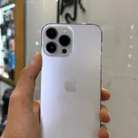 آیفون ۱۳ پرومکس سفید و آبی