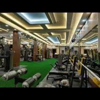 منشی آقا برای باشگاه بدنسازی