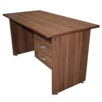 میز تحریر سالم و تمیز