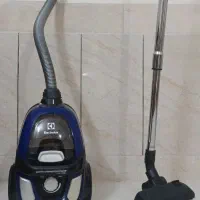 دو عدد جارو برقی|جاروبرقی، جارو شارژی، بخارشو|تربت‌حیدریه, آغوی|دیوار
