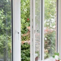 تعمیرات درب و پنجره UPVC