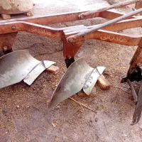 گاوآهن ۱۲ تسمه ای