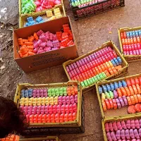 ویزیتور خانم لوازم ارایشی بهداشتی|استخدام بازاریابی و فروش|تهران, آذری|دیوار