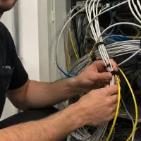 نصب تخصصی دوربین مداربسته و دزدگیر در سراسر تهران|خدمات پیشه و مهارت|تهران, جمال‌زاده|دیوار