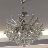 یک عدد لوستر ۶شاخه