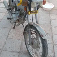 دوتا هندا سالم|موتورسیکلت|تربت‌حیدریه, مسجد جامع|دیوار