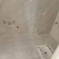 کاشی کاری خورده کاری ما بین کابینتی باچسب دوغاب|خدمات پیشه و مهارت|زنجان, |دیوار