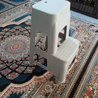 چهار پایه پلاستیکی