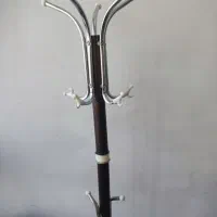 چوب رختی ایستاده