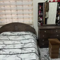 تخت و میز آرایش پنج کشو