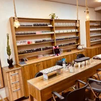 اجاره یک میز ناخن