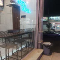 کارگر ساده فست فودی