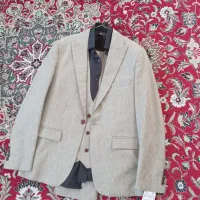 کت و شلوار با جلیقه و پیراهن بنفش