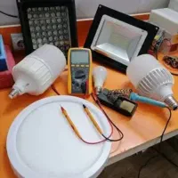 حراج تعویض لامپ LED سوخته با نو پروژکتور نورافکن