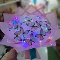دسته پروانه های زیبا به همراه چراغ ال ای دی|گل مصنوعی|رشت, ساغری سازان|دیوار