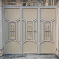 نقاشی ساختمانی استادقاسم مهرنیاهمراه بااکیپ۳نفره