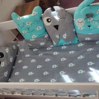 تخت و کمد کودک به همراه خوش خواب و 4کوسن نو