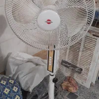 ۲ عدد پنکه زمینی پایه بلند و کوتاه