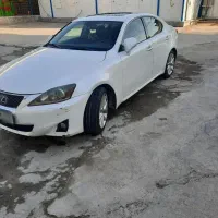 لکسوس is300