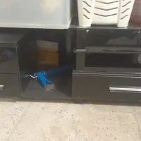 میز تلویزیون شیشه ای ضخیم