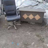 میز تحریر و صندلی چرخدار در حد نو|میز تحریر و کامپیوتر|رشت, سعدی (تختی)|دیوار
