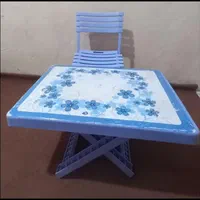 میزوصندلی تاشو و حلقه ورزشی به فروش می‌رسد