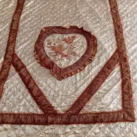 رو تختی طلایی و قهوهای ،جنس ساتن