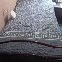 تخت فرفورژه یه نفره زرشکی رنگ|تخت و سرویس خواب|تهران, باغ فیض|دیوار