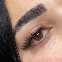 اکستنشن مژه/کاشت ناخن