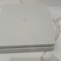 یک عدد پی اس 4 با یک عدد دسته