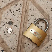 قفل در